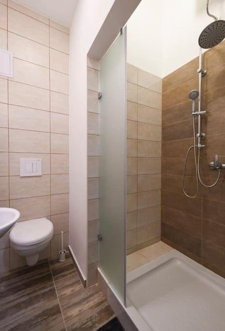 1 Bedroom Flat In Nyar Str., Apartament *